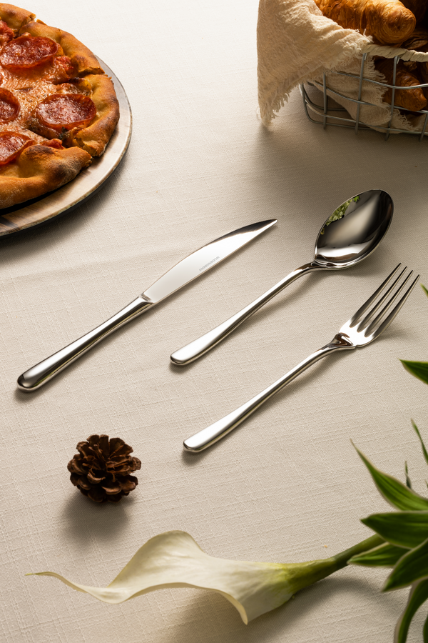 Lowe Cutlery